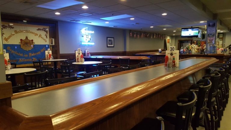 dry bar area